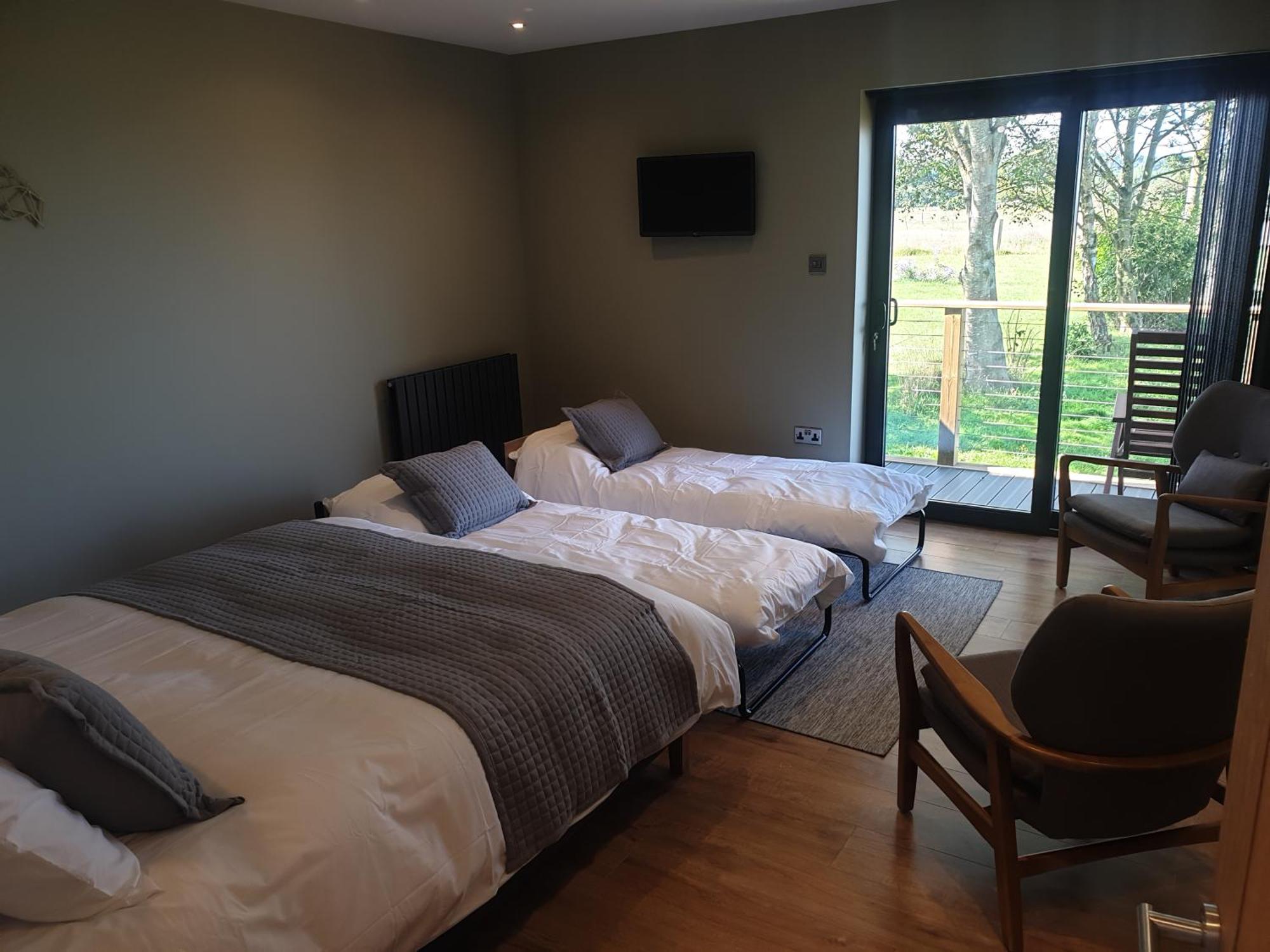 Open Acres Accommodation And Airport Parking Backwell Exterior photo